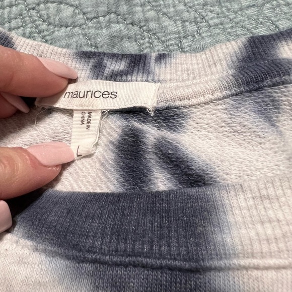 Maurice’s Blue/White Tie Dye Sweatshirt - Size L - Picture 5 of 6